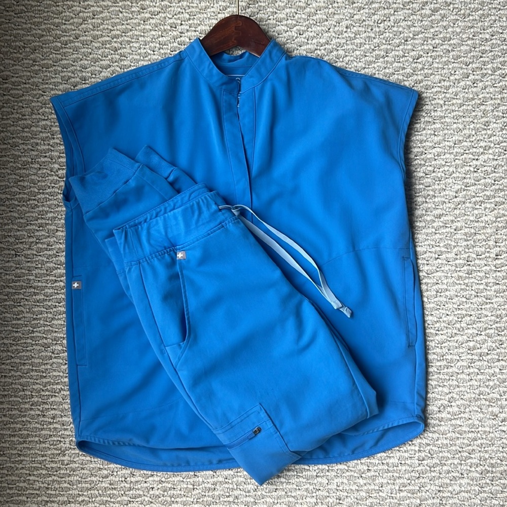 Figs Scrub Top and Bottom